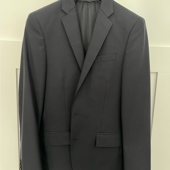 J.Crew Ludlow Italian Wool Suit
36R 31/32 Slim Fit Navy - Picture 2 of 4